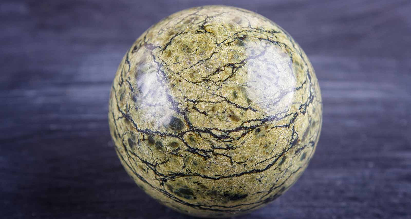 green serpentine polished sphere