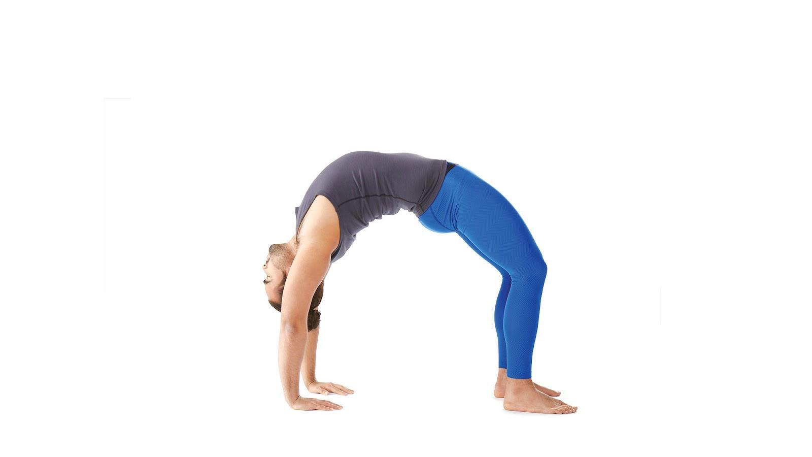 ท้อล้อ ท่าคันธนูหันขึ้นในโยคะ